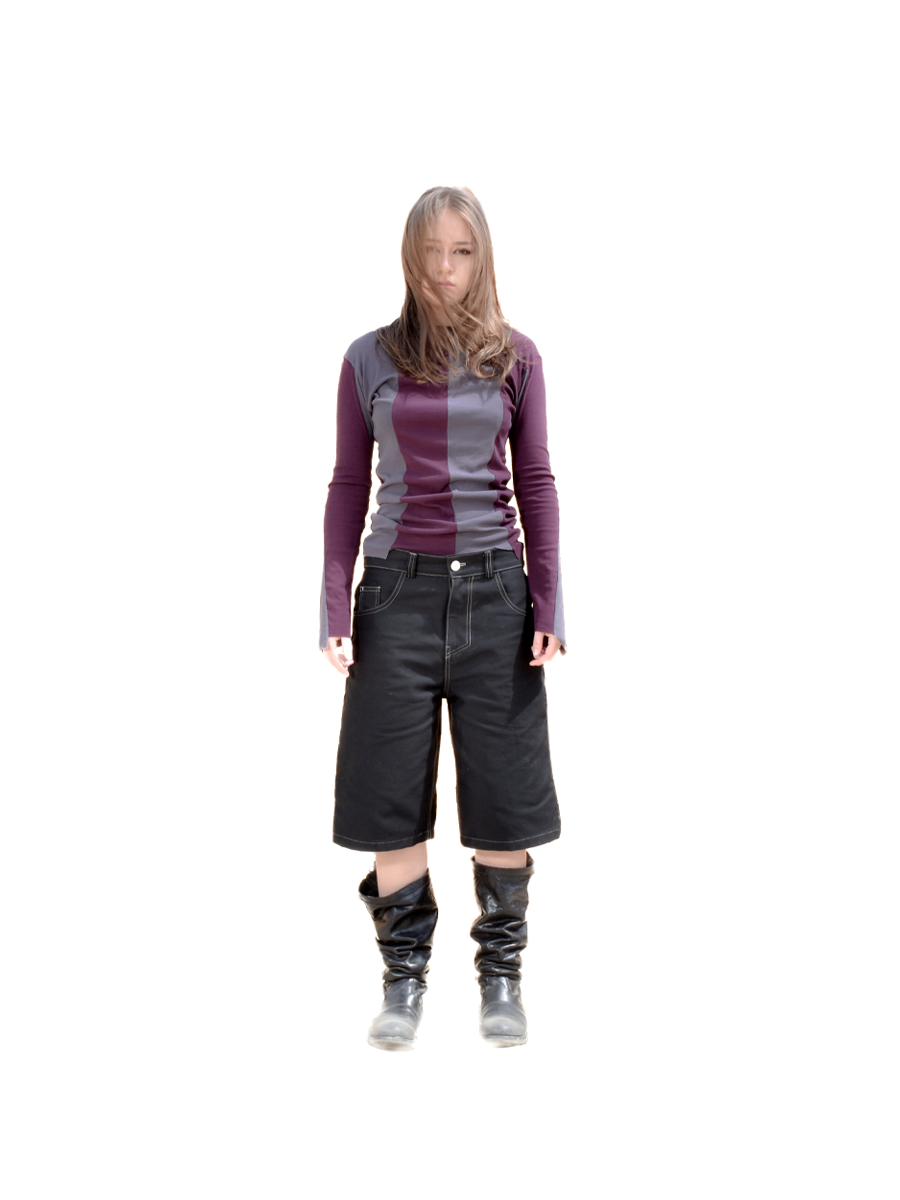 dark grey/burgundy red